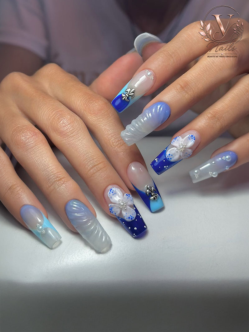 V Nails Spa